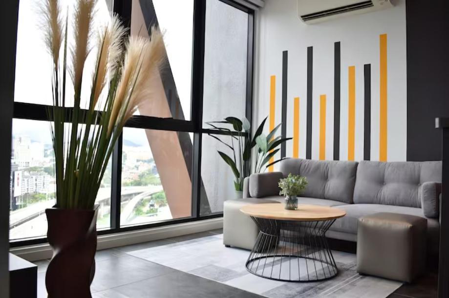 Scarletz Suites Klcc By Deko Kuala Lumpur Pokoj fotografie